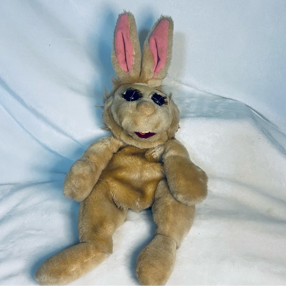 Vintage Applause 1987 Jim Henson Picnic Girl Twitch Rabbit Puppet plush